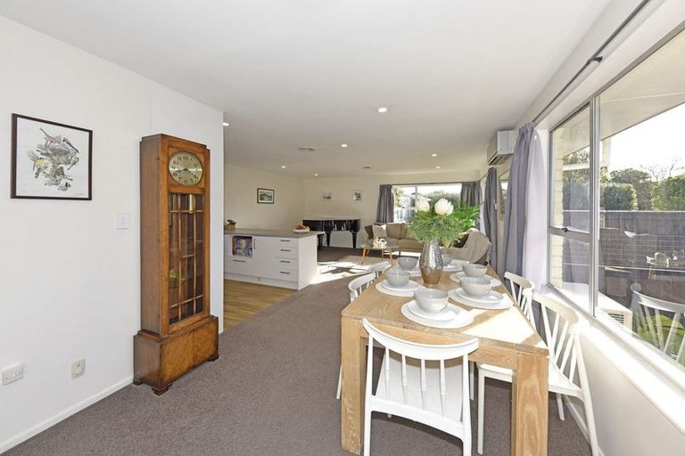 Photo of property in 32 Charnwood Crescent, Bishopdale, Christchurch, 8051