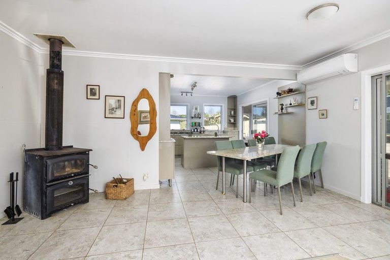 Photo of property in 43 Awatere Street, Clover Park, Auckland, 2023