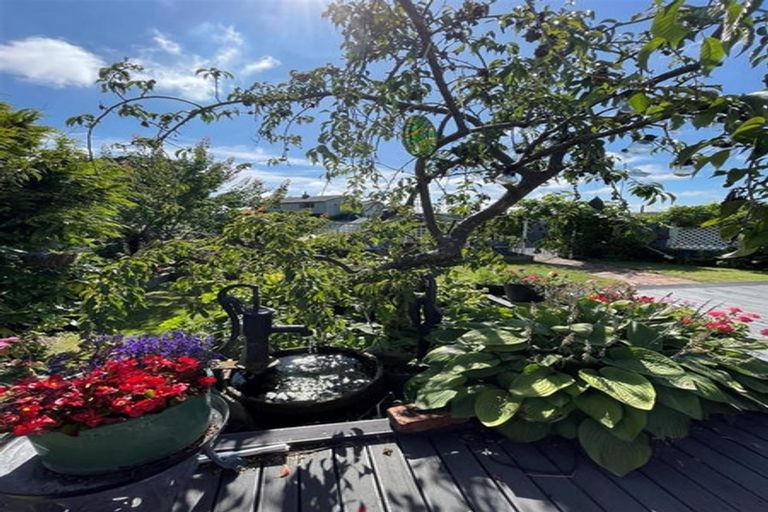 Photo of property in 12 Parsonage Road, Waimate, 7924