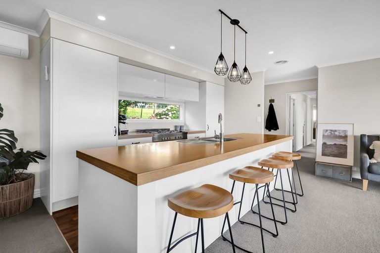 Photo of property in 167 Henwood Road, Paraite, New Plymouth, 4372