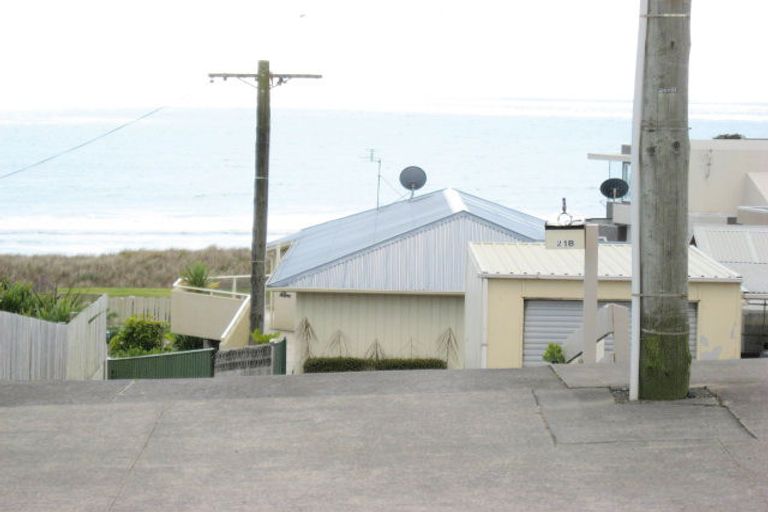 Photo of property in 21b Hamblyn Street, Strandon, New Plymouth, 4312