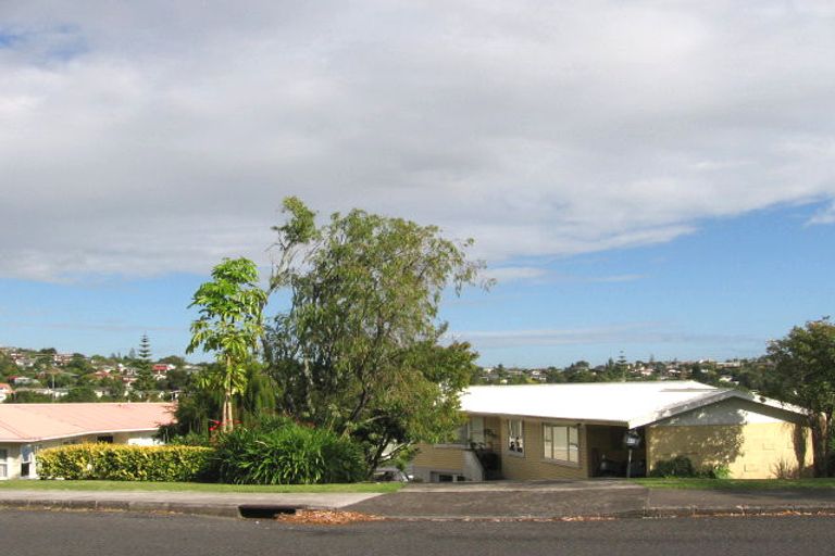 Photo of property in 37 Alton Avenue, Hillcrest, Auckland, 0627