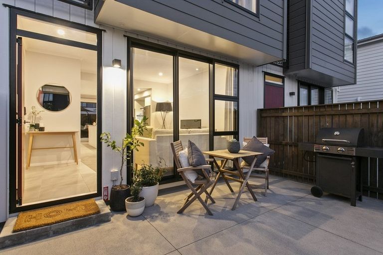 Photo of property in 7 Sacred Kingfisher Road, Hobsonville, Auckland, 0616