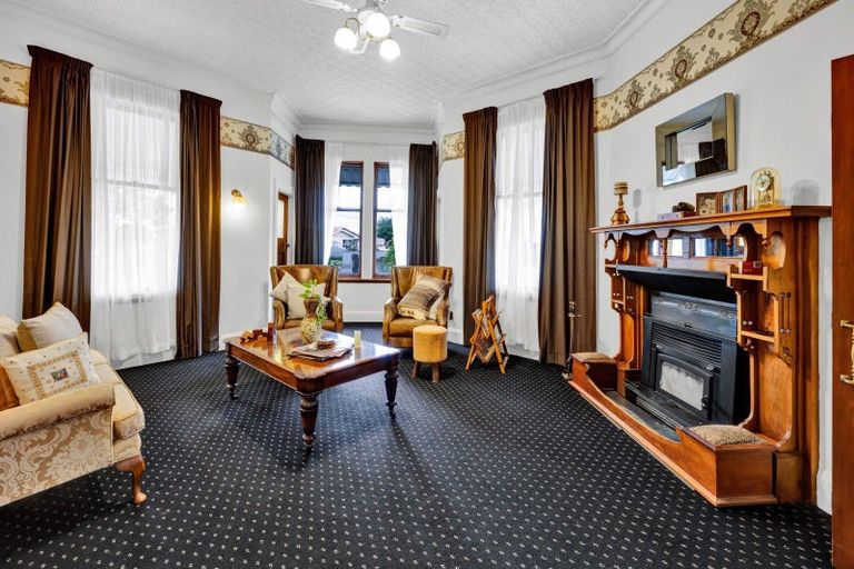 Photo of property in 68 Collins Street, Hawera, 4610