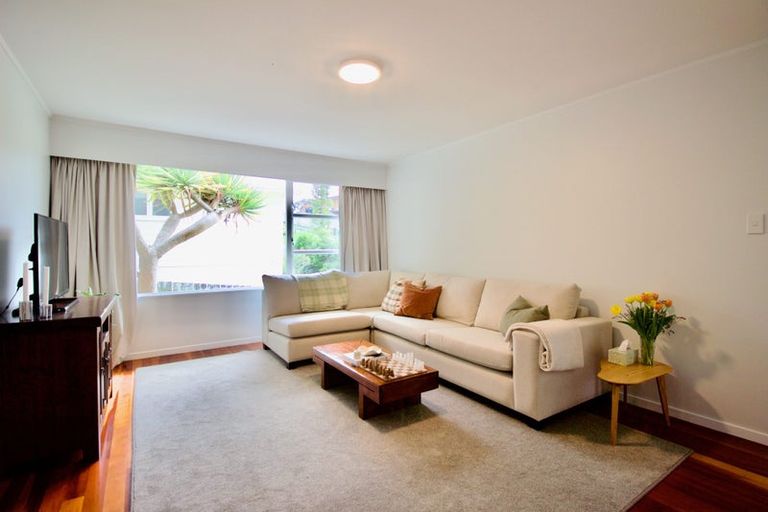 Photo of property in 130 Canongate Street, Birkdale, Auckland, 0626