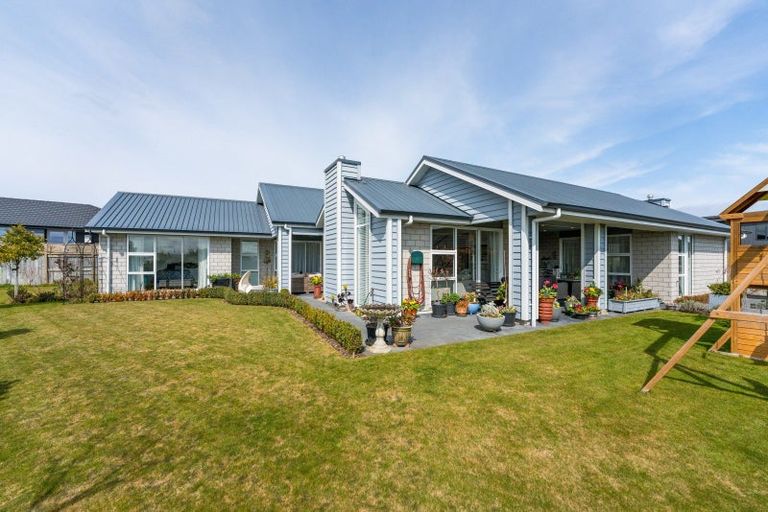 Photo of property in 13 Tuhua Close, Wharewaka, Taupo, 3330