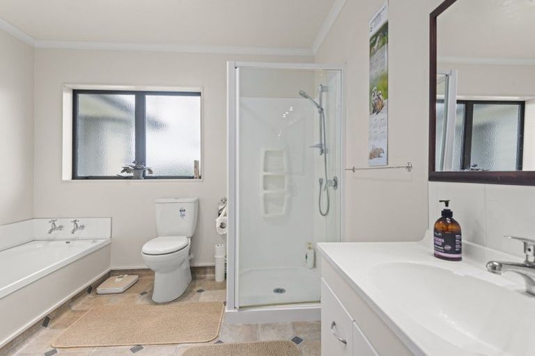 Photo of property in 11 Barnett Drive, Marton, 4710