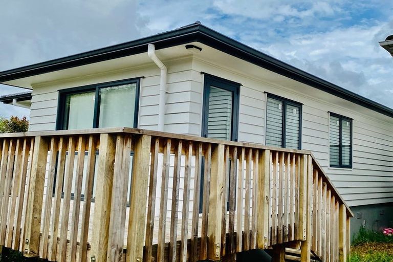 Photo of property in 35a Scotts Road, Manurewa East, Auckland, 2102