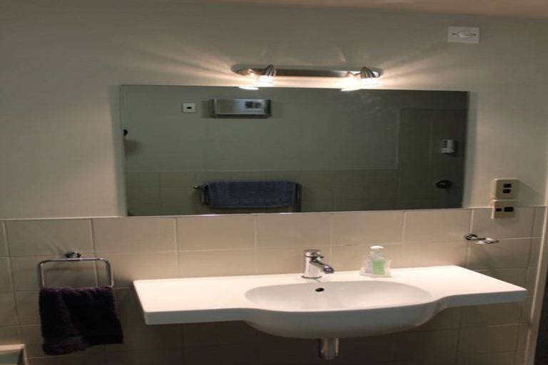 Photo of property in 3/2 Manor Place, Dunedin Central, Dunedin, 9016