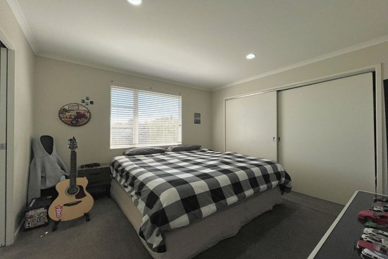 Photo of property in 40c Waiake Street, Torbay, Auckland, 0630
