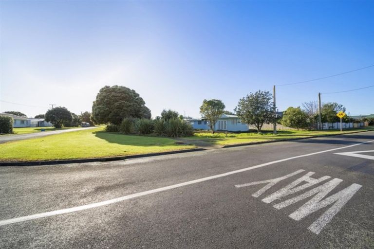 Photo of property in 26 Hira Street, Ohawe, Hawera, 4671