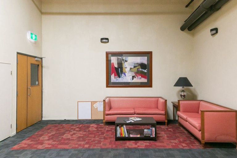 Photo of property in Metro Apartments, 18/220 Thorndon Quay, Pipitea, Wellington, 6011