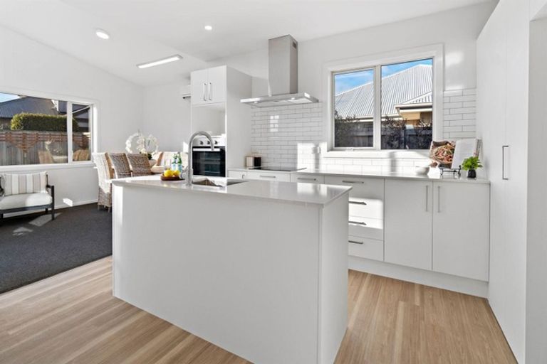 Photo of property in 30 Harrys Way, Redwood, Christchurch, 8051