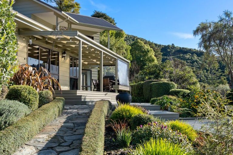 Photo of property in 99 Moenui Road, Havelock, Picton, 7281