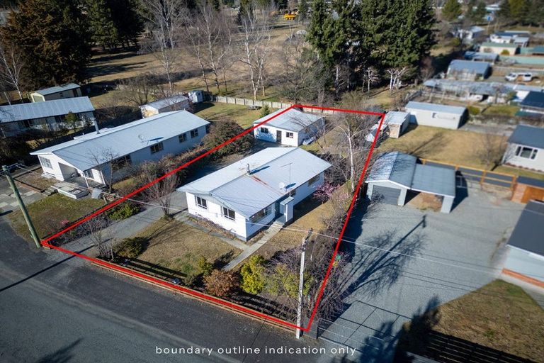 Photo of property in 15 Huxley Place, Twizel, 7901