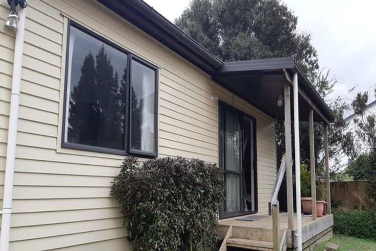 Photo of property in 28 Miriam Corban Heights, Henderson, Auckland, 0612