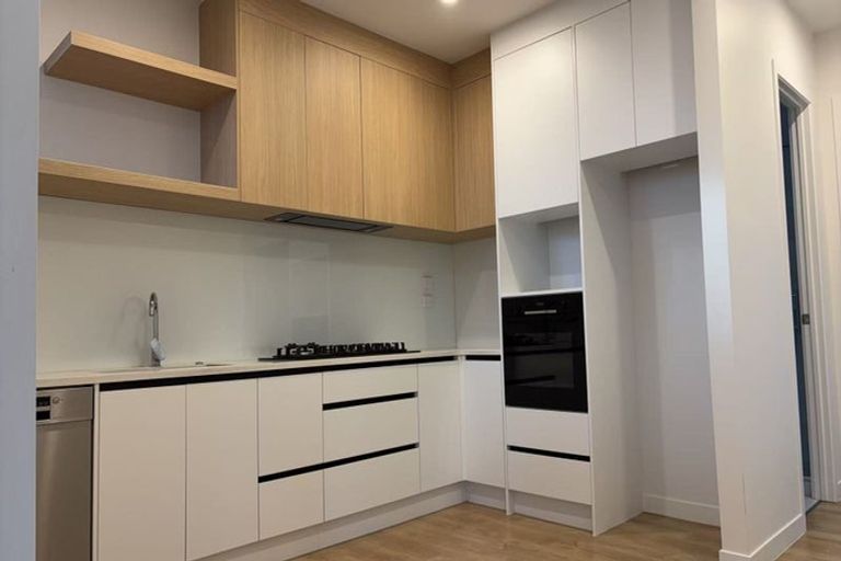 Photo of property in 4e Knights Road, Rosedale, Auckland, 0632
