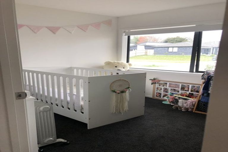 Photo of property in 9 Raymond Grace Avenue, Huapai, Kumeu, 0810