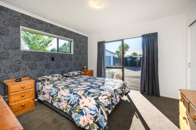 Photo of property in 53 Raglan Avenue, Cloverlea, Palmerston North, 4412