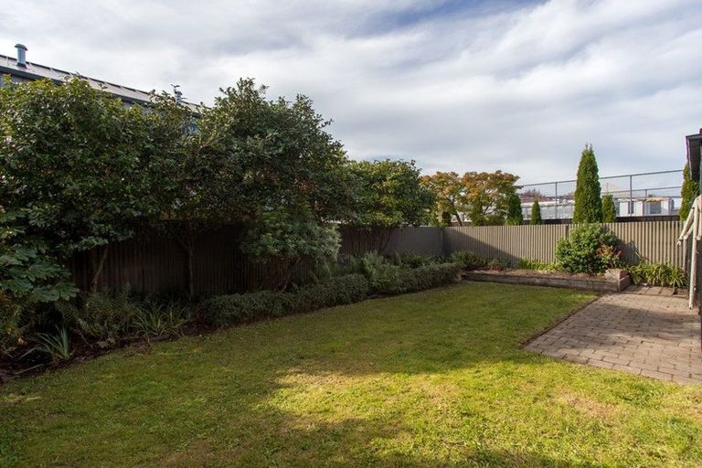 Photo of property in 2/24 Creyke Road, Ilam, Christchurch, 8041