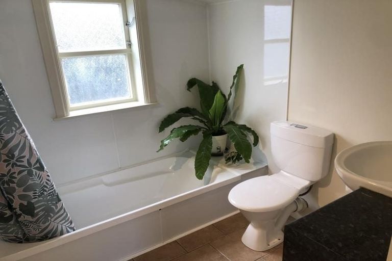 Photo of property in 170 Hutt Road, Petone, Lower Hutt, 5012