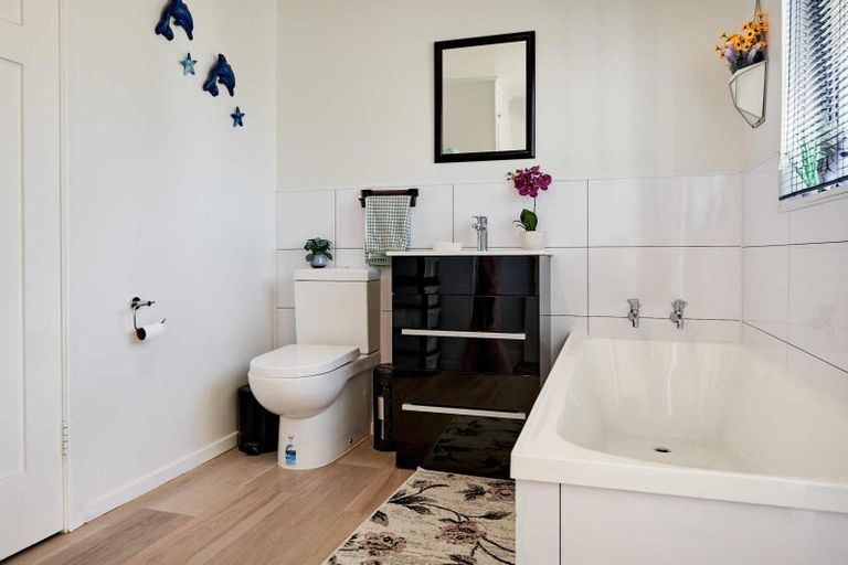 Photo of property in 27 Awatea Street, Ranui, Porirua, 5024