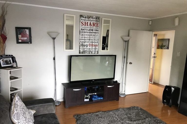 Photo of property in 2/23 Hoturoa Place, Manurewa, Auckland, 2102