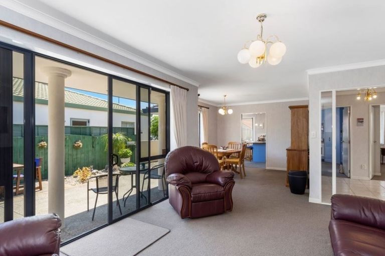 Photo of property in 54 Gravatt Road, Papamoa Beach, Papamoa, 3118