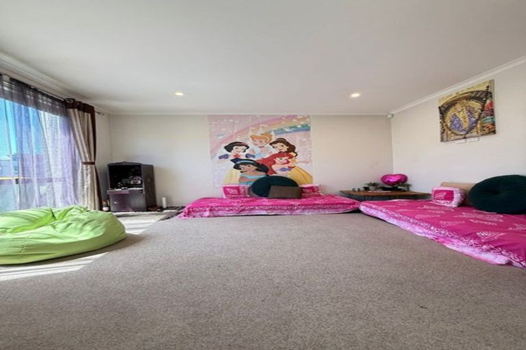 Photo of property in 90 Matairangi Avenue, Totara Heights, Auckland, 2105