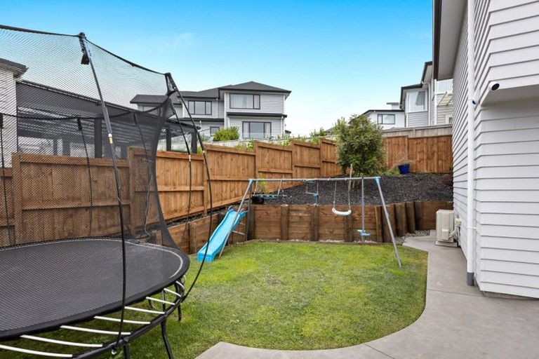 Photo of property in 60 Godfrey Drive, Orewa, 0931