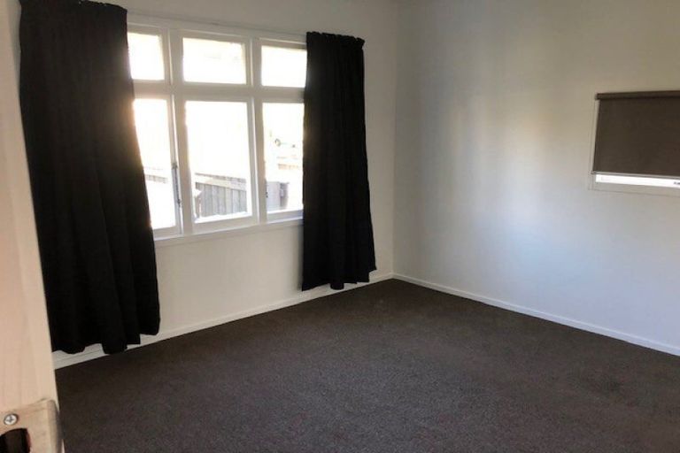 Photo of property in 33 Waldegrave Street, Palmerston North, 4410