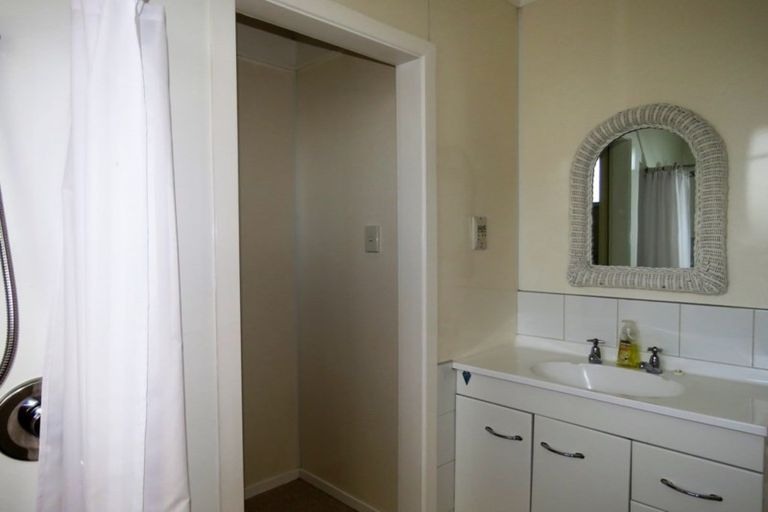 Photo of property in 25-27 Romilly Street, Westport, 7825