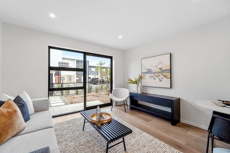Photo of property in 6/25 Jabuka Street, Glen Eden, Auckland, 0602