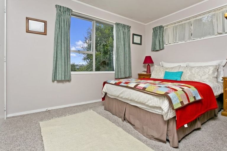 Photo of property in 57 Oaktree Avenue, Browns Bay, Auckland, 0630
