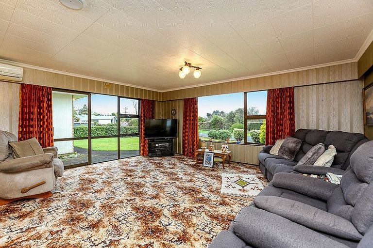 Photo of property in 18 Dunn Street, Egmont Village, 4372