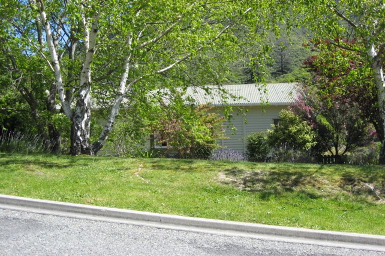 Photo of property in 9 Dorset Street, Picton, 7220