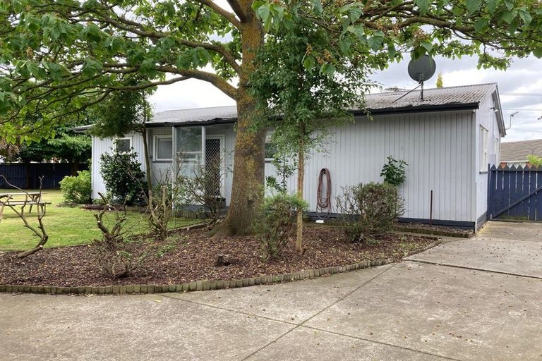 Photo of property in 27 Glenfield Crescent, Mairehau, Christchurch, 8052