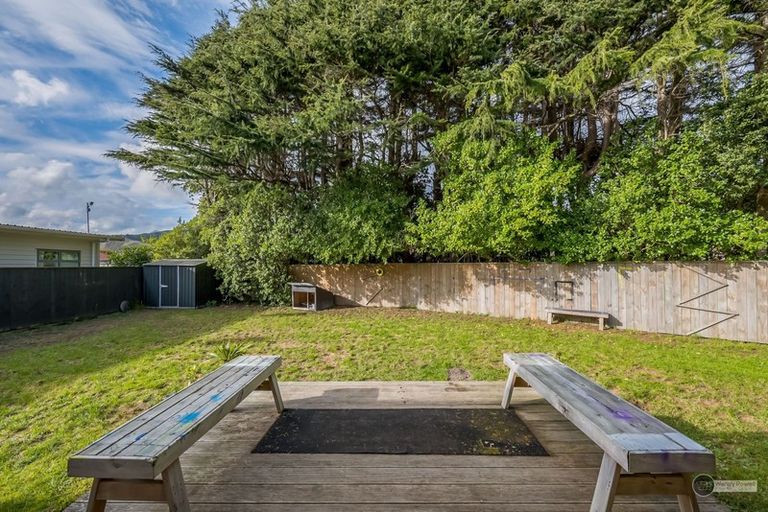 Photo of property in 11 Seddon Street, Naenae, Lower Hutt, 5011