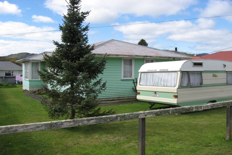 Photo of property in 26 Karaka Street, Wainuiomata, Lower Hutt, 5014