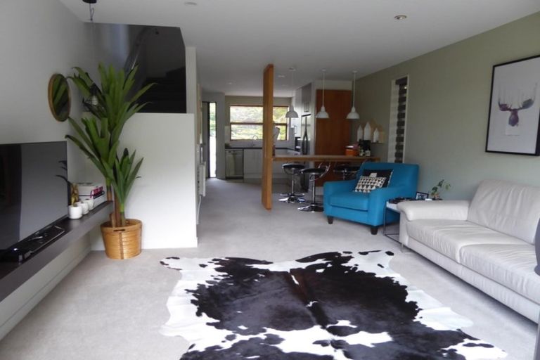 Photo of property in 1/8 Thatcher Crescent, Crofton Downs, Wellington, 6035