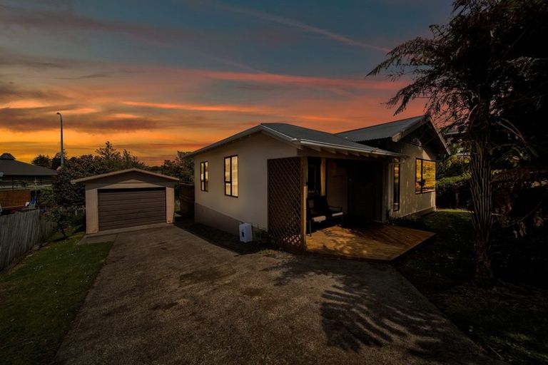 Photo of property in 28 Maratahu Street, Westown, New Plymouth, 4310