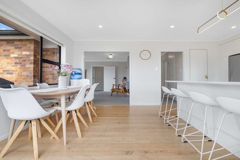 Photo of property in 32 Sandspit Road, Waiuku, 2123