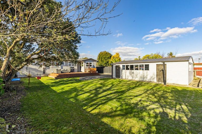 Photo of property in 1 Alma Place, Milson, Palmerston North, 4414