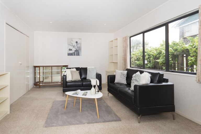 Photo of property in 9 Collie Road, Pukekohe, 2120