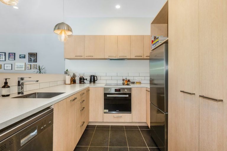 Photo of property in 12/7 Handyside Street, Tawa, Wellington, 5028