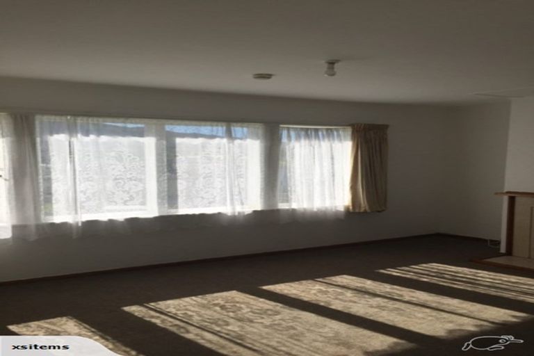 Photo of property in 37 Tremewan Street, Tawa, Wellington, 5028