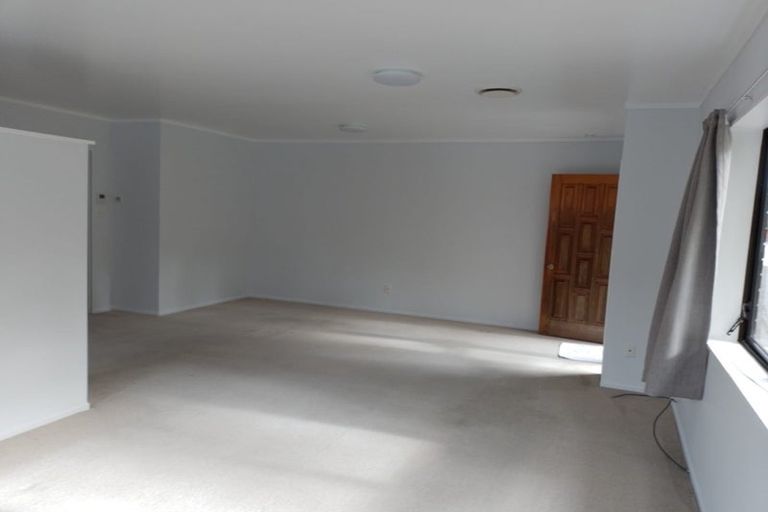 Photo of property in 2/66 Mill Road, Kensington, Whangarei, 0112