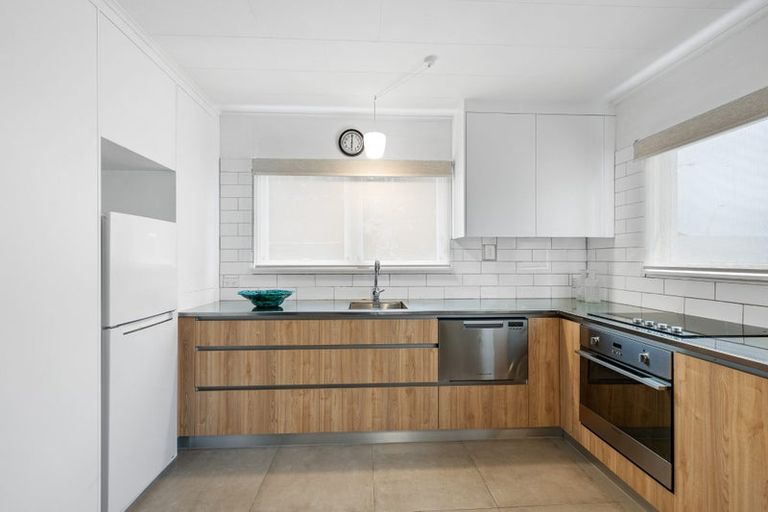 Photo of property in 21 Vivian Street, New Plymouth, 4310