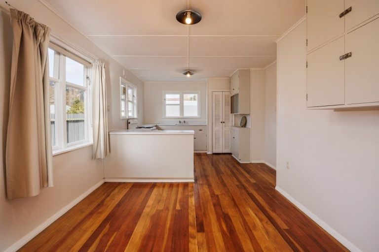 Photo of property in 6 Golf Road, Manor Park, Lower Hutt, 5019