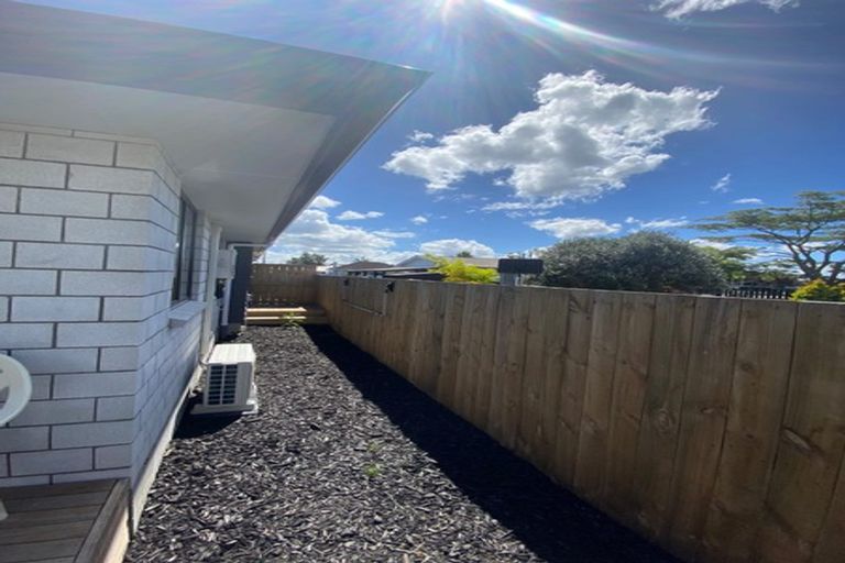 Photo of property in 2/26 Allen Street, Mangere East, Auckland, 2024